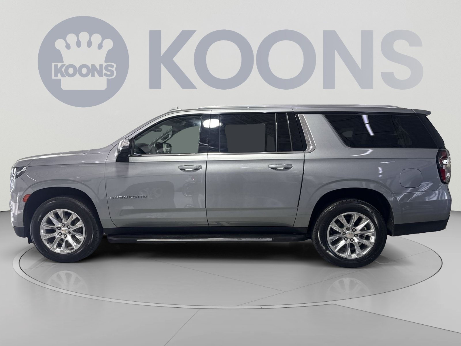 Used 2024 Chevrolet Suburban Premier AWD/4WD image 7