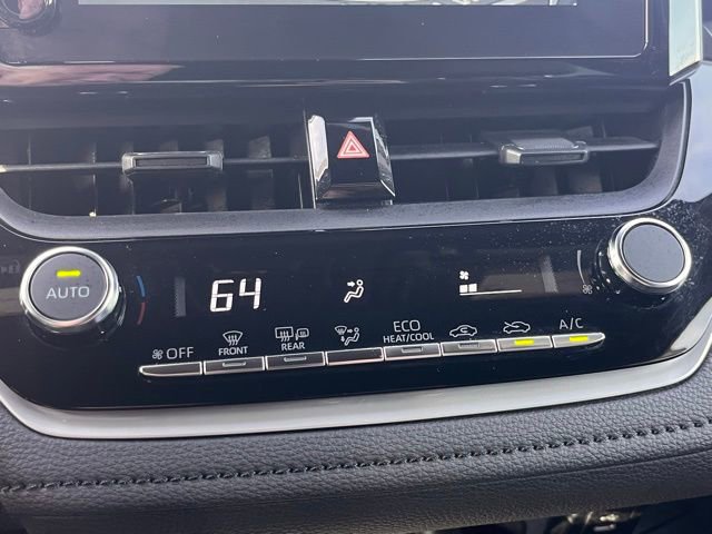 Used 2025 Toyota Corolla SE image 17