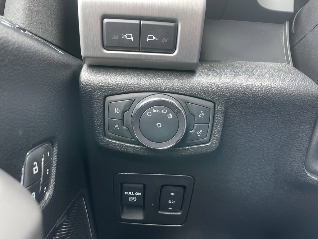 Used 2019 Ford F150 Platinum w/ Equipment Group 701A Luxury image 49