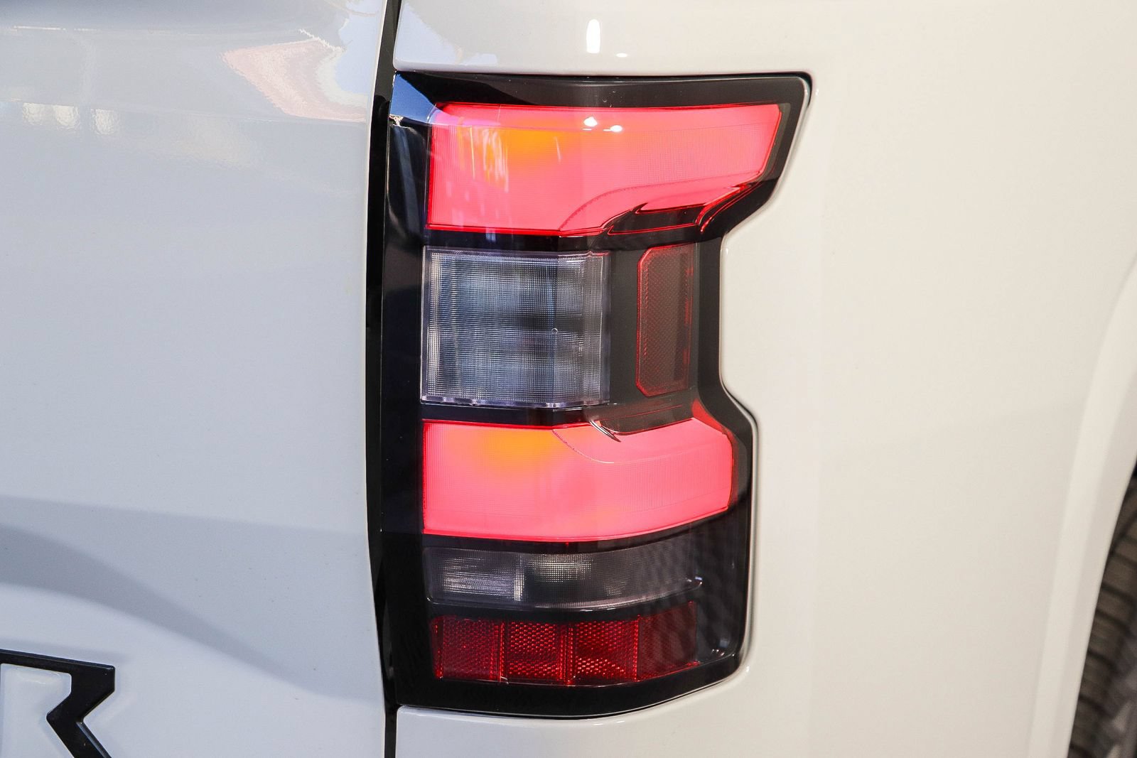 New 2027 Nissan Frontier SV w/ Tow Package RWD image 9