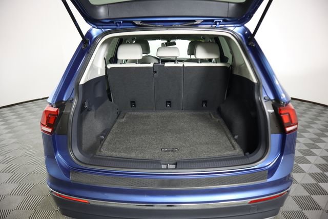 Used 2020 Volkswagen Tiguan SE w/ Panoramic Sunroof Package image 53