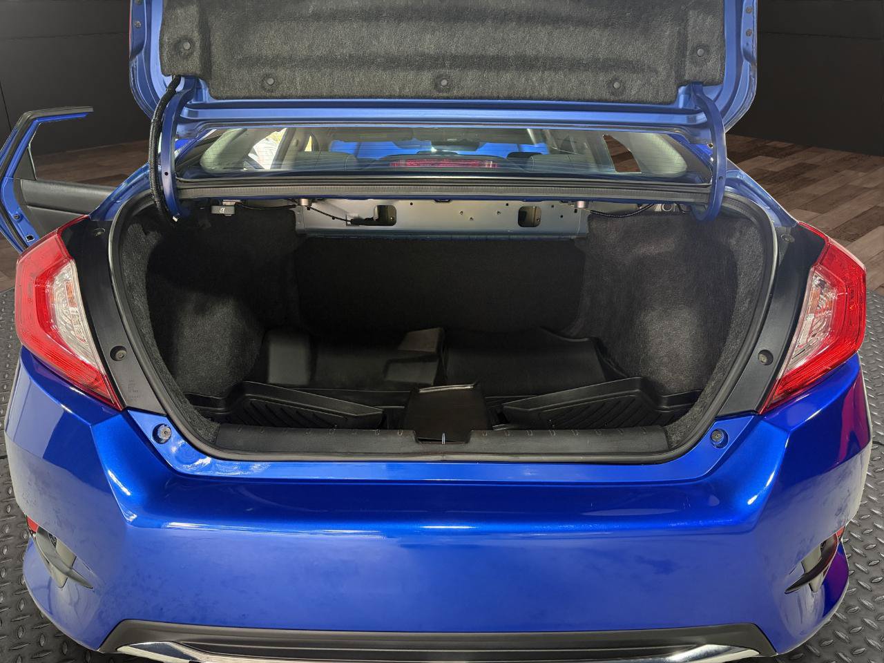 Used 2019 Honda Civic LX image 18