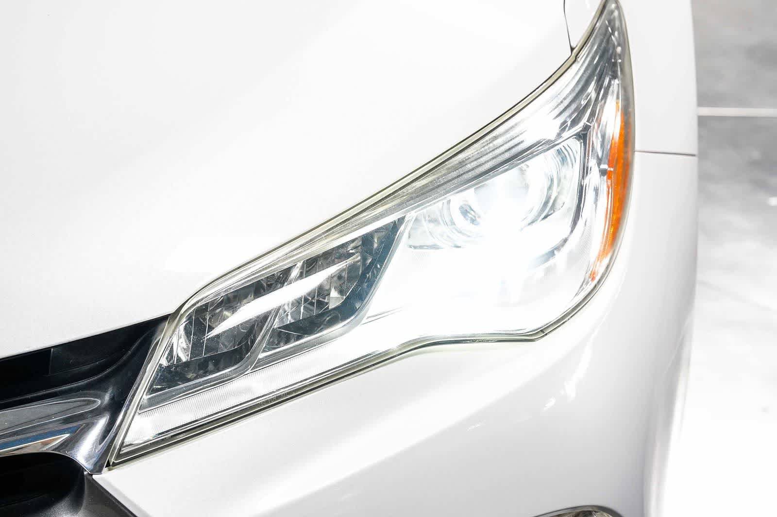 Certified 2016 Toyota Camry XLE w/ Advanced Technology Package FWD image 7