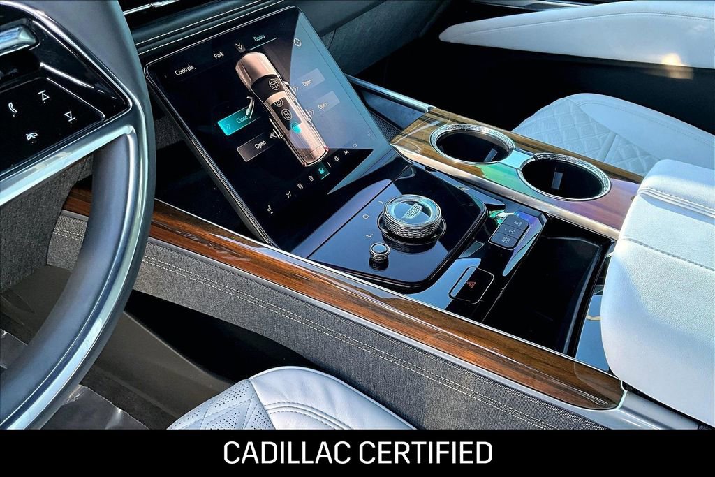 Used 2025 Cadillac Escalade Sport Platinum w/ LPO, ONYX Package AWD/4WD image 15