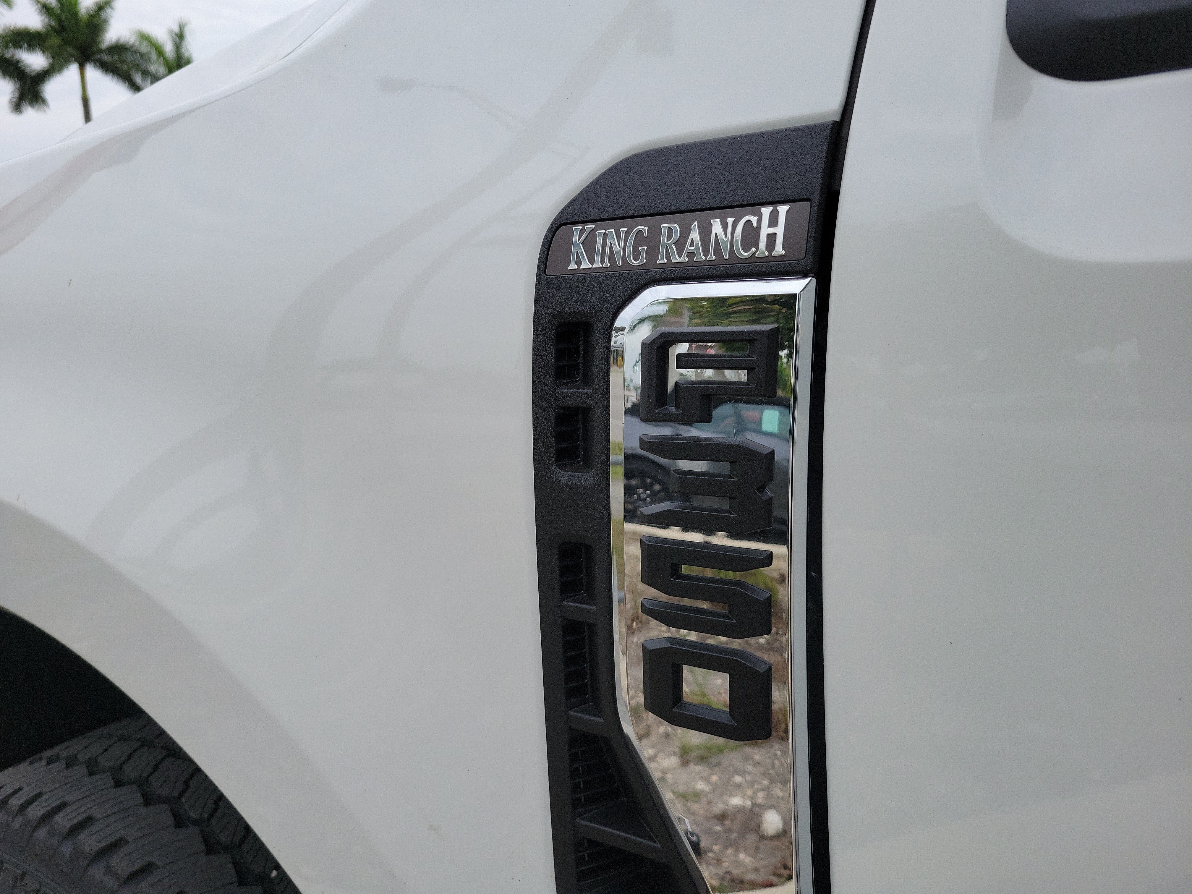 New 2026 Ford F350 King Ranch w/ FX4 Off-Road Package AWD/4WD image 13