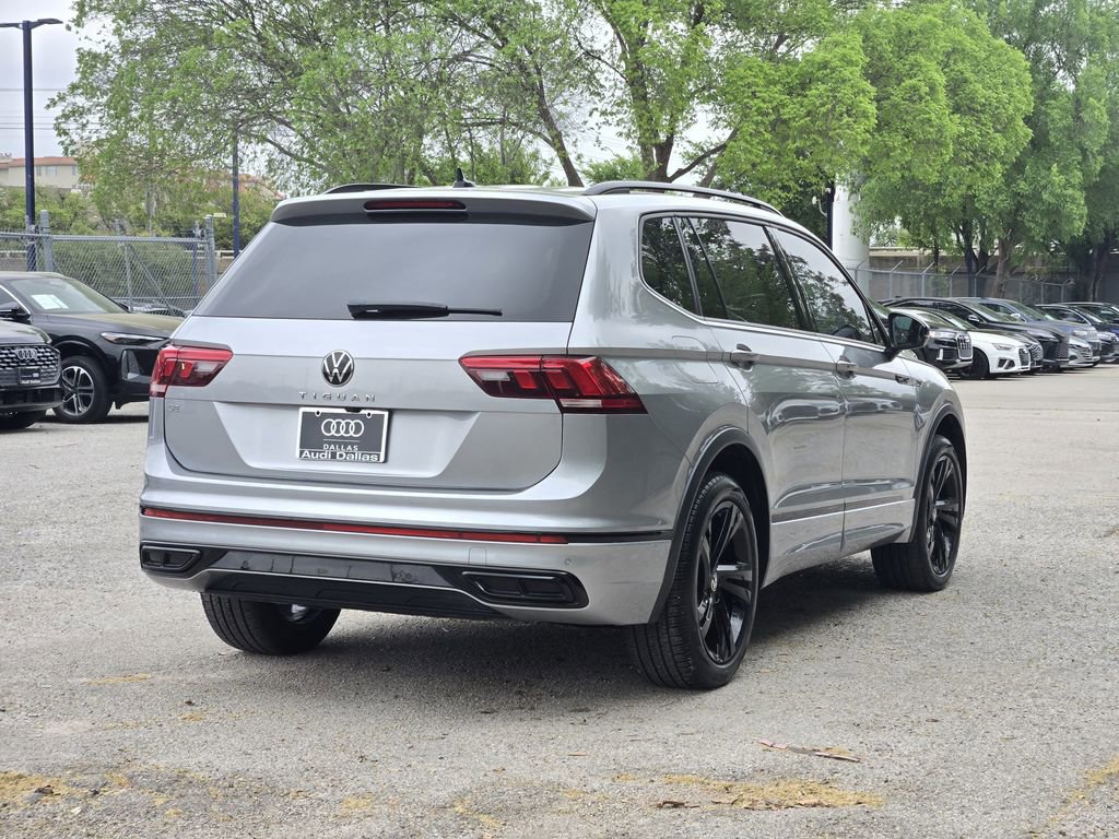 Used 2023 Volkswagen Tiguan SE R-Line image 8