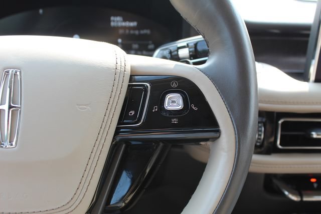 Used 2022 Lincoln Aviator Reserve w/ Equipment Group 201A AWD/4WD image 18