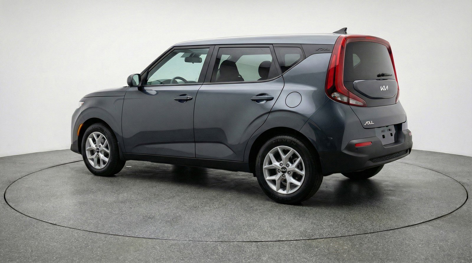 Used 2025 Kia Soul LX w/ LX Technology Package image 6