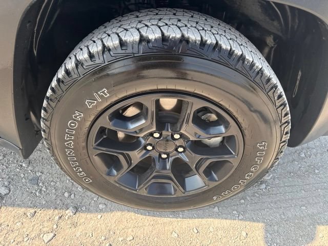 Used 2022 Jeep Cherokee Trailhawk w/ Sound & Nav Group AWD/4WD image 27