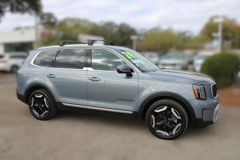 Certified 2024 Kia Telluride EX w/ EX Captain's Chair Package image 5