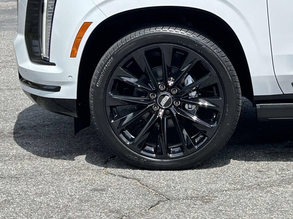 New 2026 Cadillac Escalade ESV Platinum Sport w/ LPO, ONYX Package AWD/4WD image 9