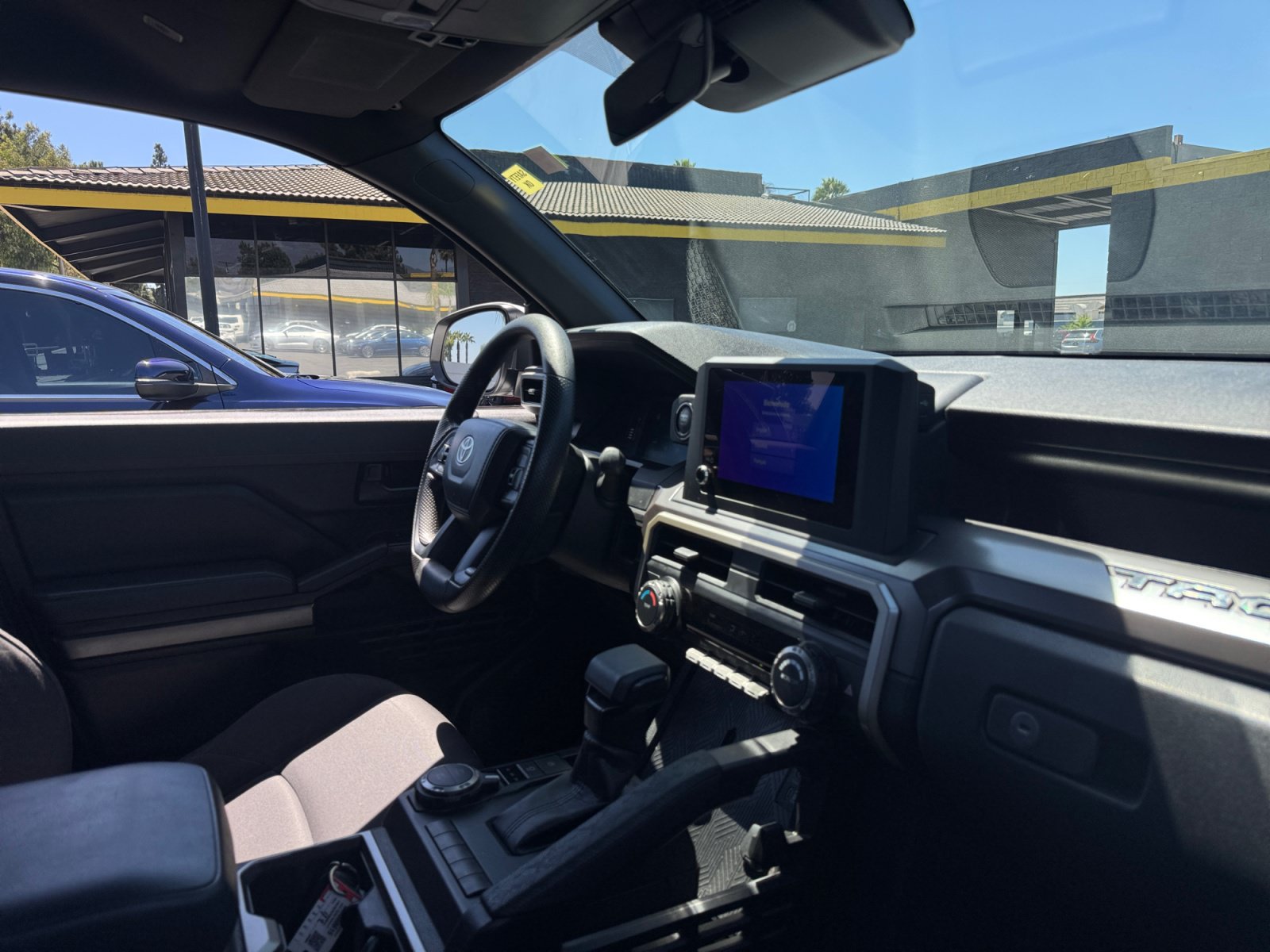Used 2025 Toyota Tacoma SR5 AWD/4WD image 19