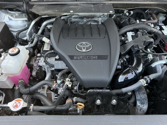 Used 2023 Toyota Highlander Limited FWD image 37