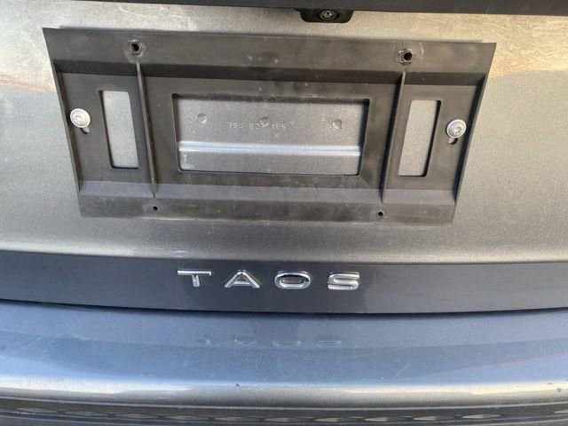 Used 2024 Volkswagen Taos SE image 33