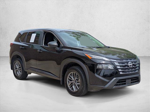 Used 2024 Nissan Rogue S image 3