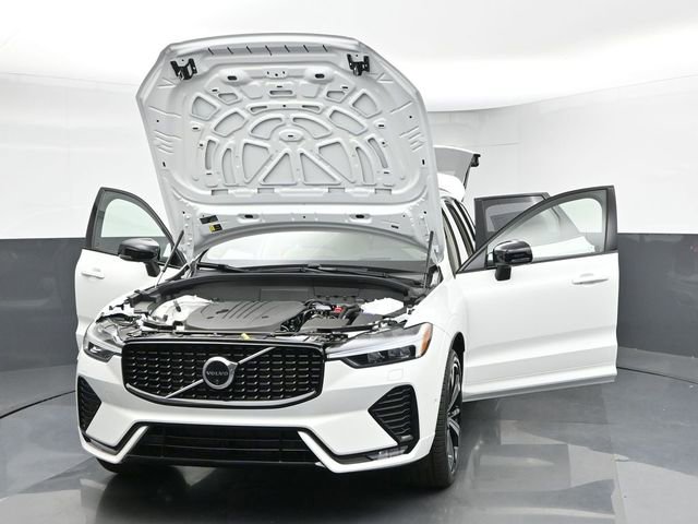 Used 2025 Volvo XC60 B5 Ultra w/ Protection Package Premier AWD/4WD image 31