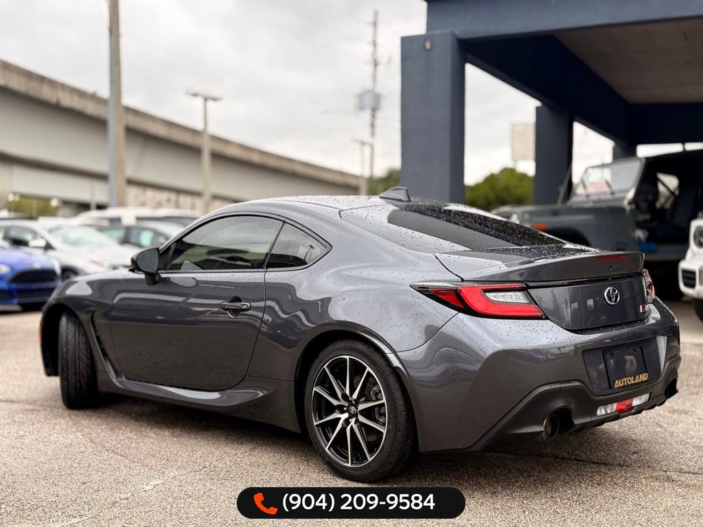 Used 2022 Toyota GR86 image 5