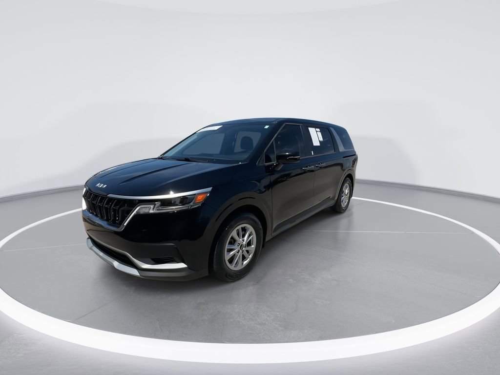 Used 2023 Kia Carnival LX FWD image 4