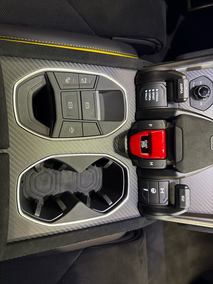 Used 2024 Lamborghini Urus Performante image 29