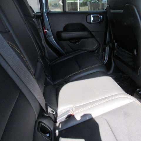 Used 2025 Jeep Gladiator Sport AWD/4WD image 11