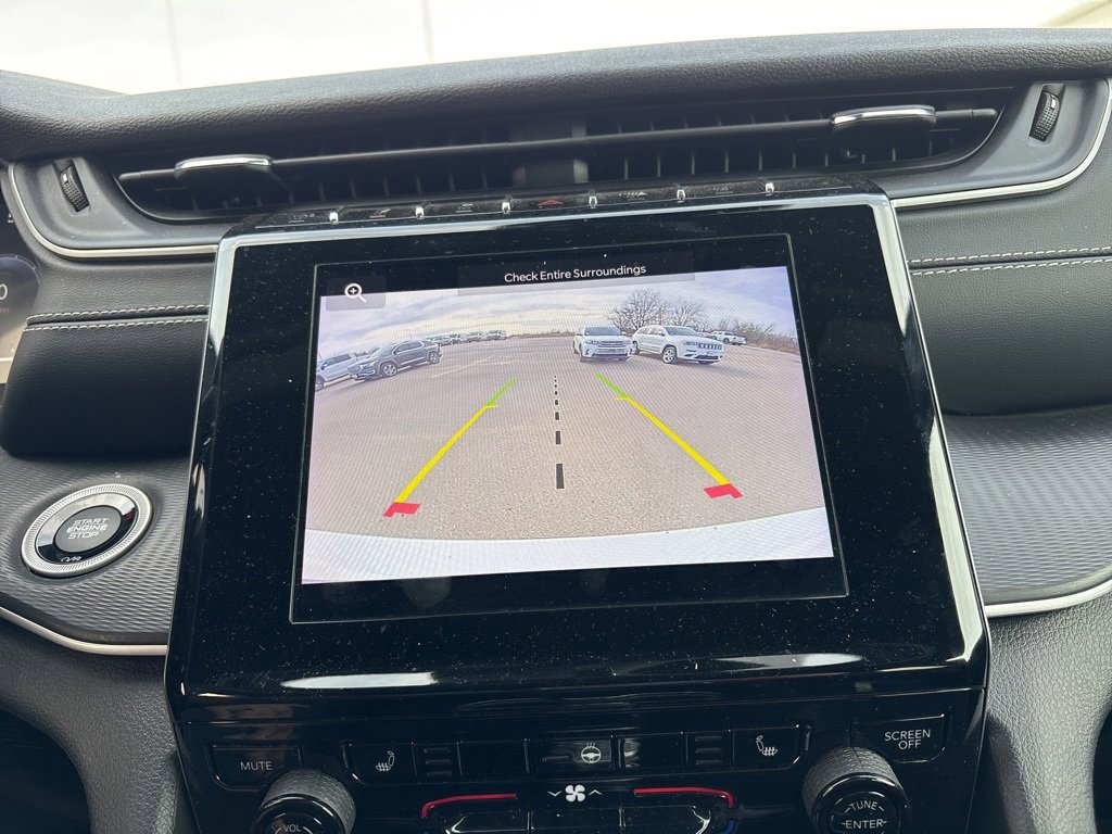 Used 2023 Jeep Grand Cherokee L Altitude image 15