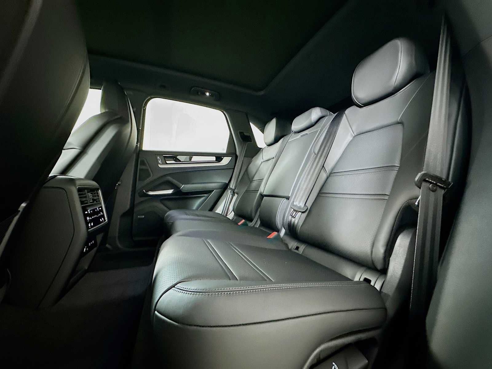 New 2026 Porsche Cayenne image 23