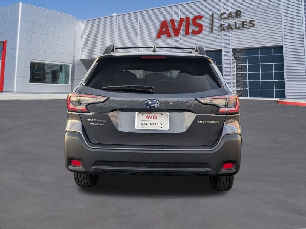 Used 2025 Subaru Outback Premium image 5
