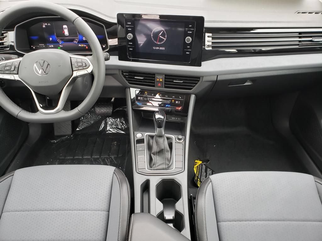 New 2026 Volkswagen Jetta SE FWD image 9