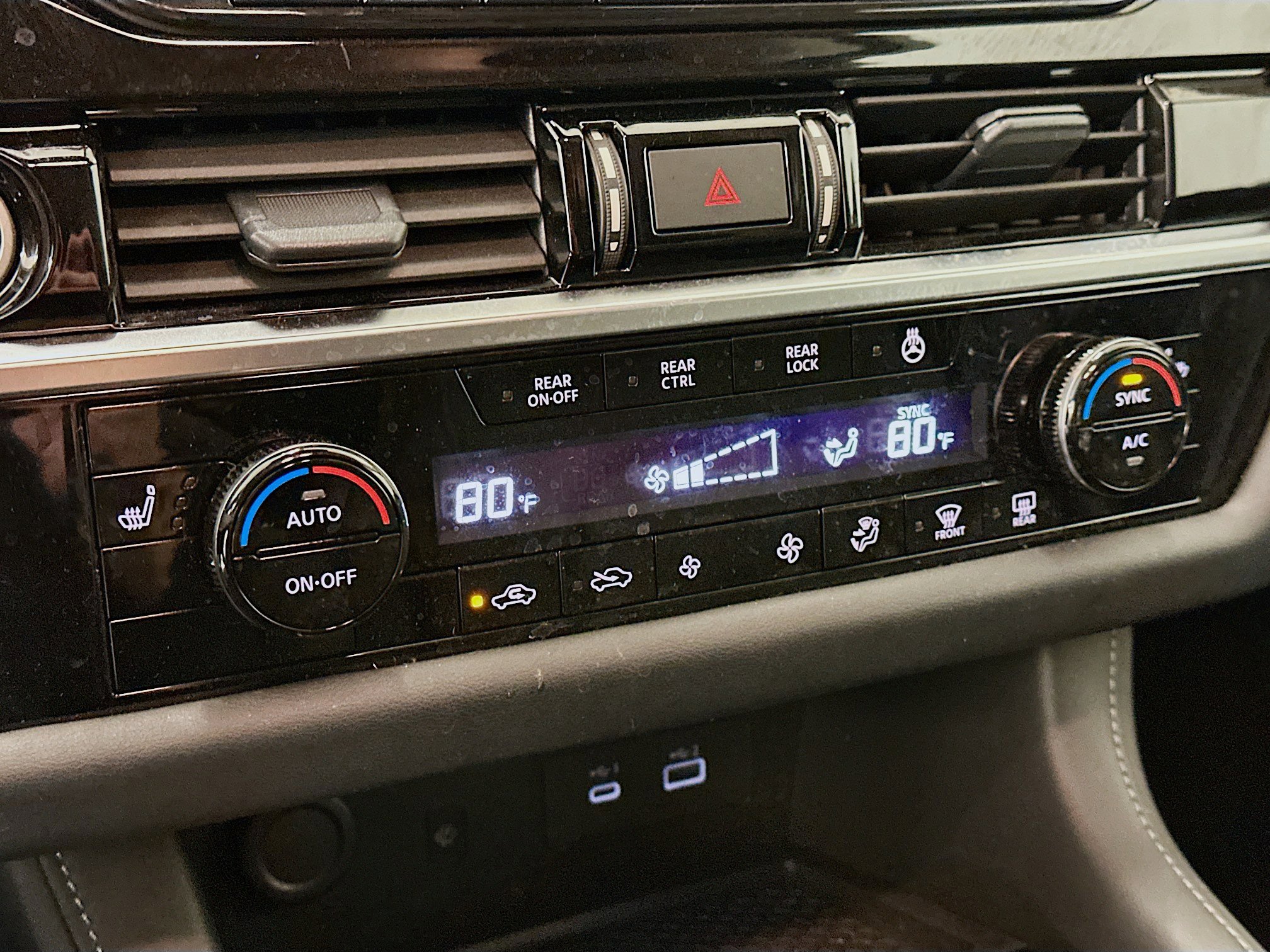 Used 2024 Nissan Pathfinder SL image 24