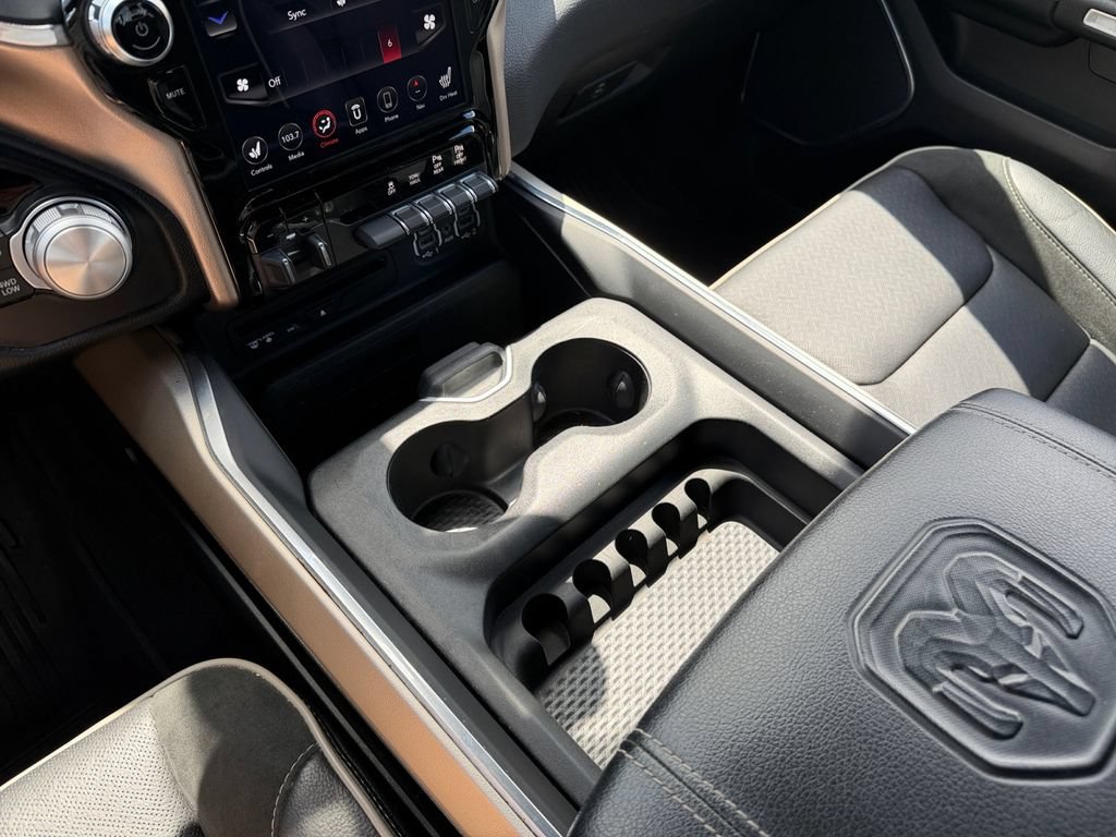 Used 2019 RAM 1500 Laramie AWD/4WD image 19