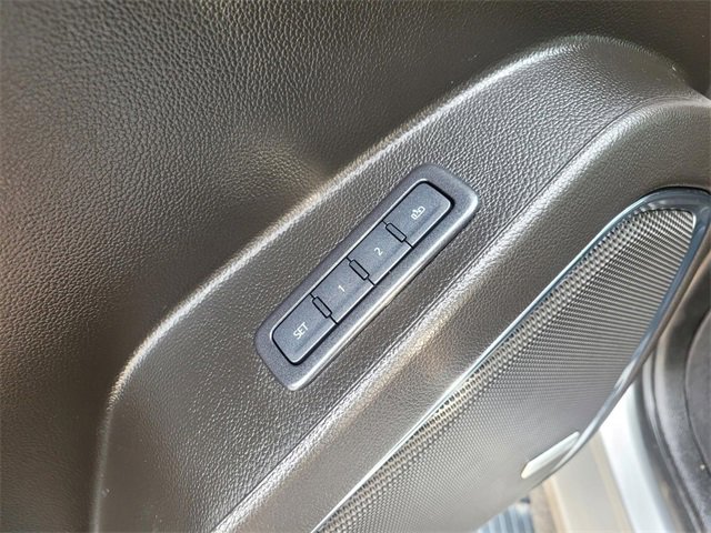 Used 2020 Chevrolet Suburban Premier image 23