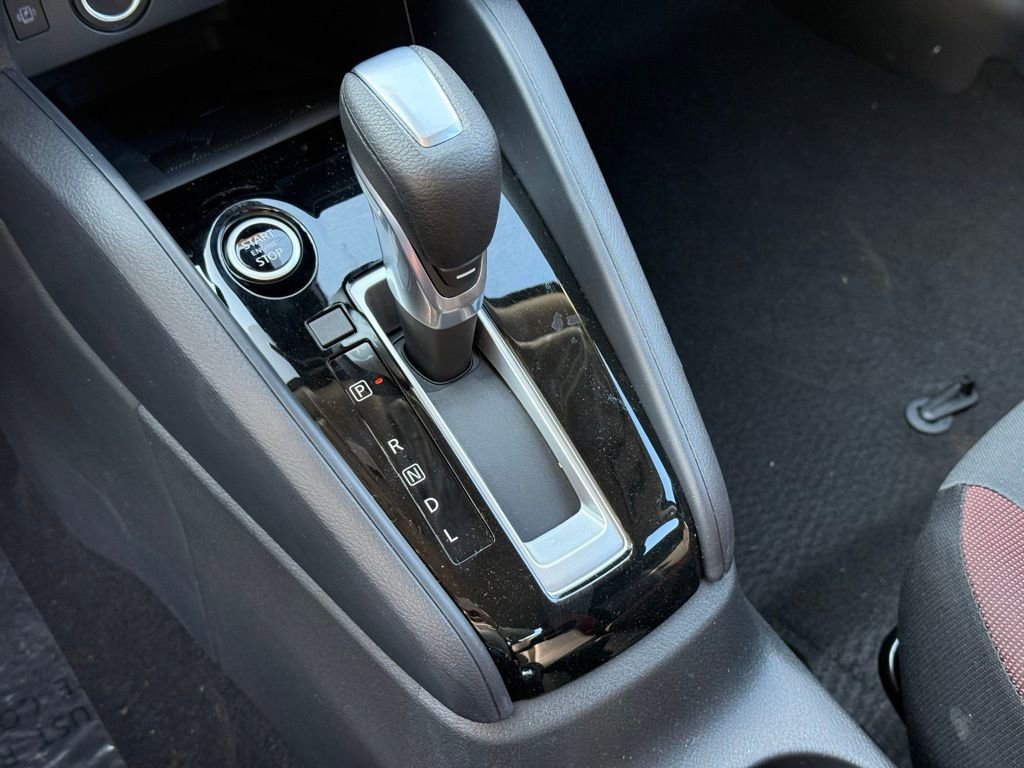 New 2025 Nissan Versa SR w/ Trunk Package FWD image 12