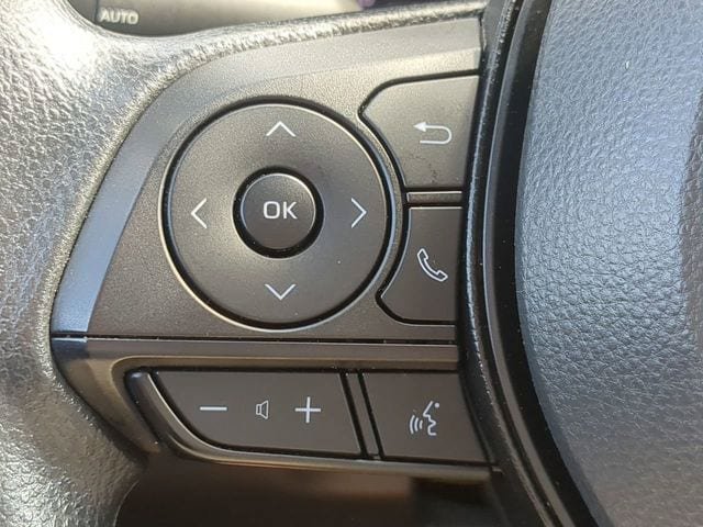 Used 2025 Toyota RAV4 XLE AWD/4WD image 22