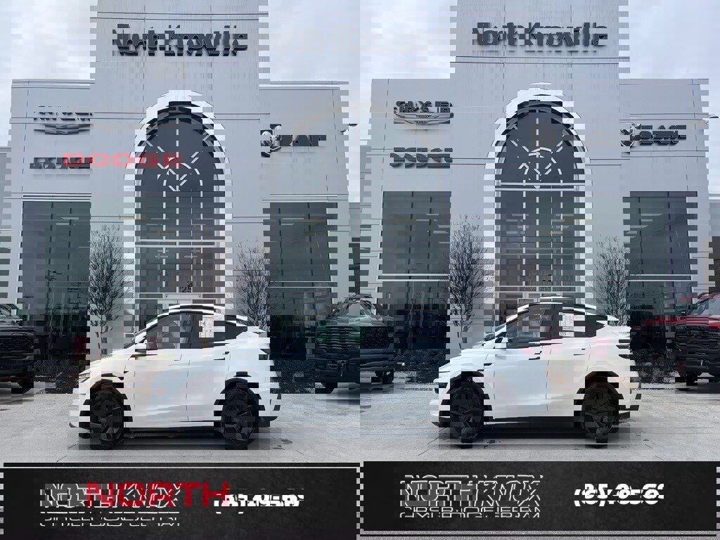 Used 2026 Tesla Model Y Long Range image 2