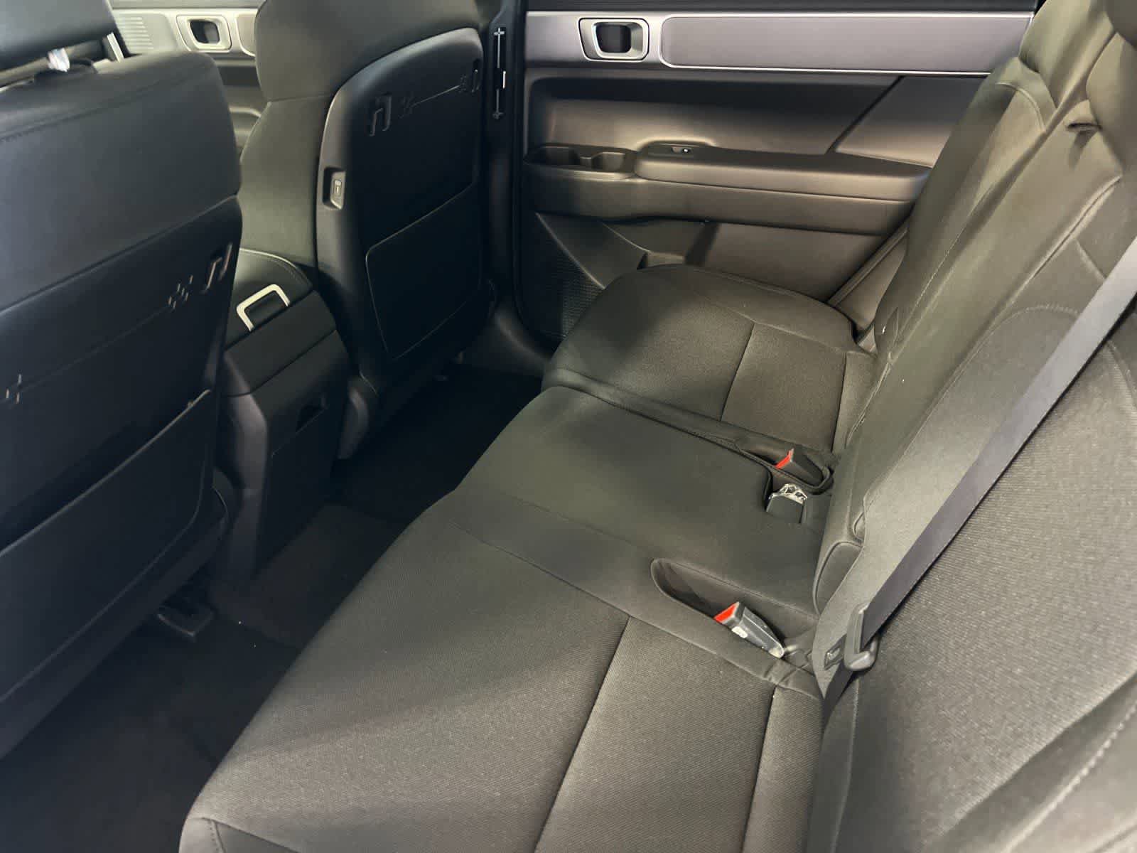 New 2026 Hyundai Santa Fe SE FWD image 4