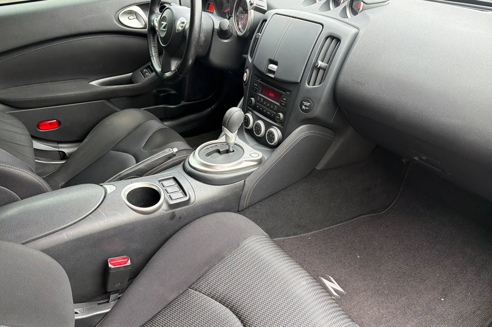 Used 2016 Nissan 370Z Base image 13