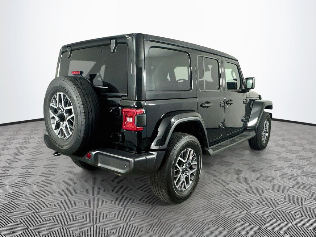 Certified 2025 Jeep Wrangler Unlimited Sahara AWD/4WD image 12