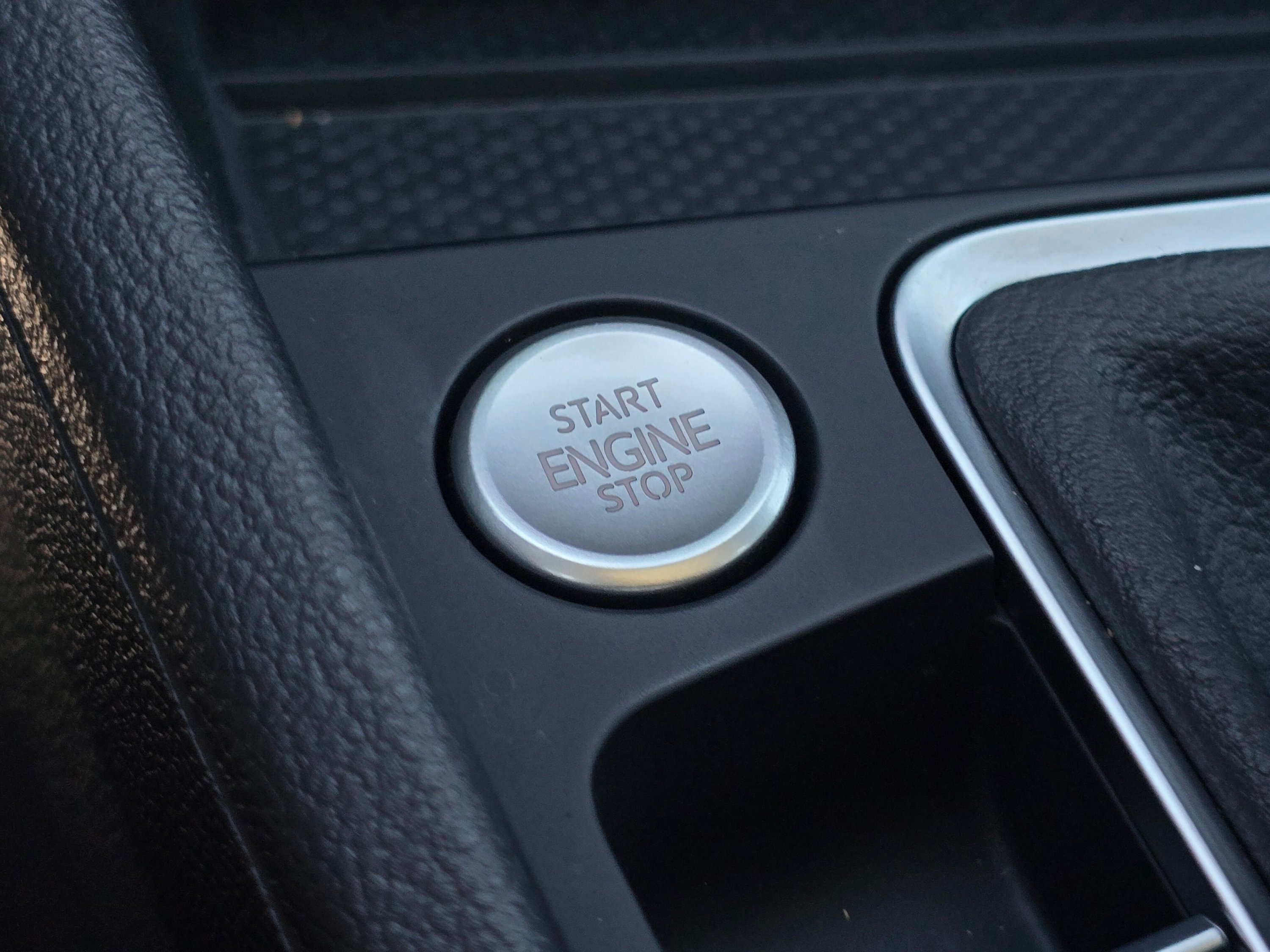 Used 2025 Volkswagen Jetta SE w/ Sunroof Package FWD image 37