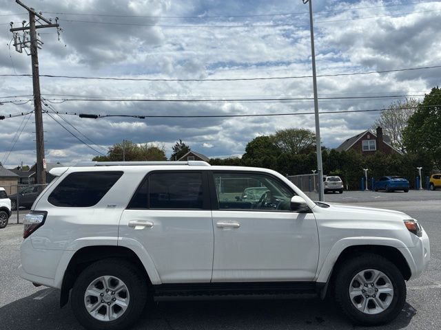 Used 2016 Toyota 4Runner SR5 AWD/4WD image 6