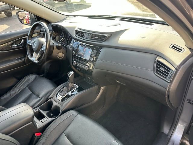 Used 2018 Nissan Rogue SL w/ Premium Package image 28