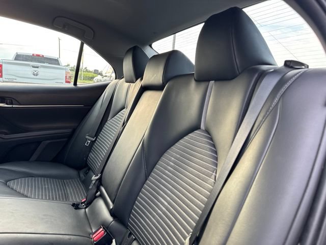 Used 2021 Toyota Camry SE FWD image 19