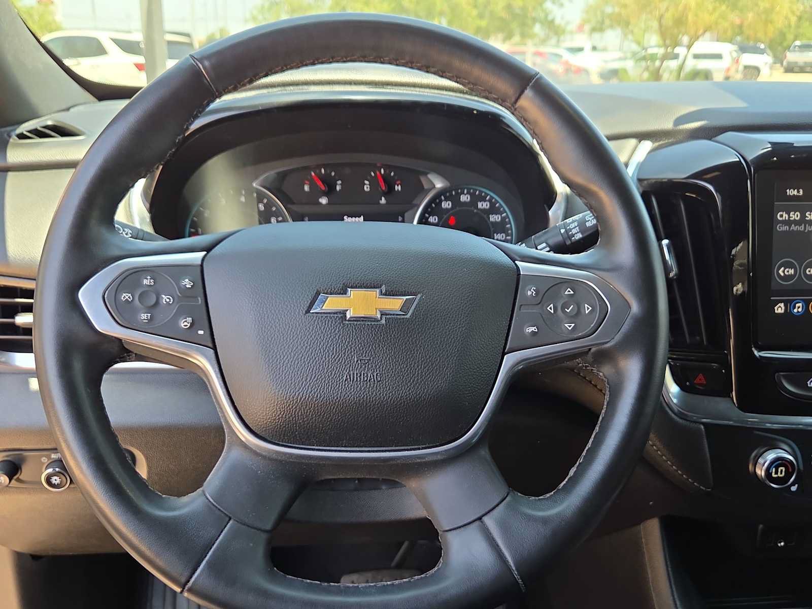 Used 2023 Chevrolet Traverse LT AWD/4WD image 19