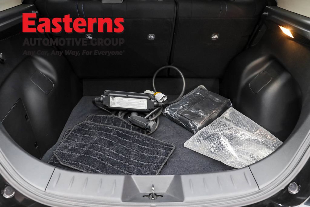 Used 2023 Nissan Leaf S image 9