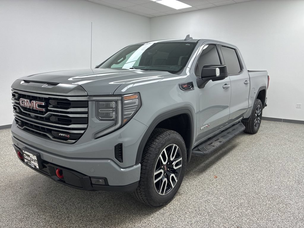 Used 2024 GMC Sierra 1500 AT4 w/ Technology Package AWD/4WD image 5