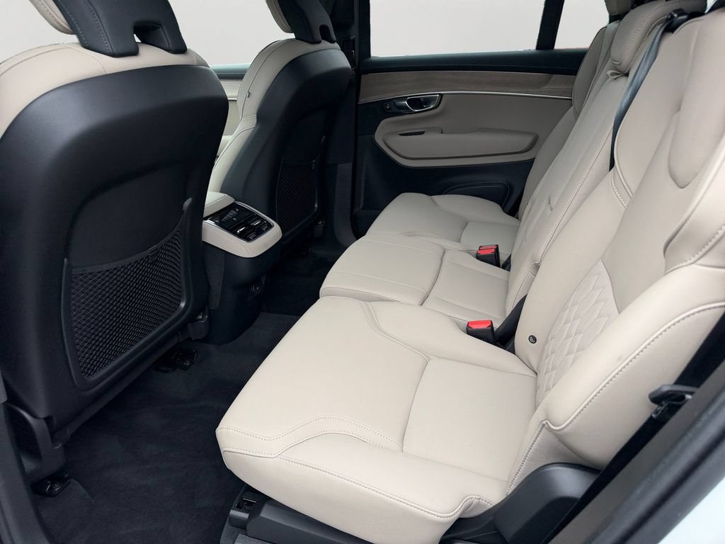 Certified 2026 Volvo XC90 B6 Plus AWD/4WD image 12