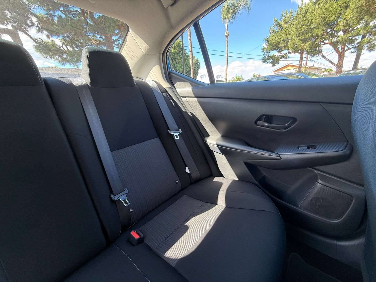 Used 2025 Nissan Sentra SV FWD image 33