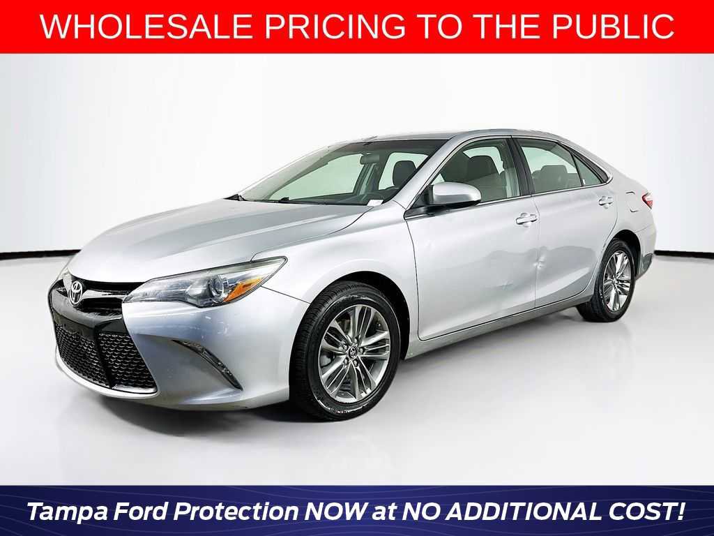 Used 2017 Toyota Camry SE image 1