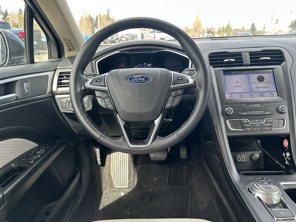 Used 2019 Ford Fusion SE w/ Equipment Group 151A image 9