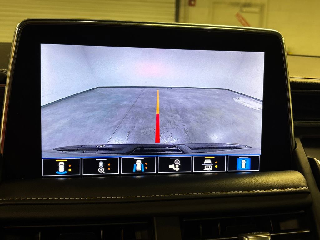 Used 2021 GMC Yukon XL SLT w/ SLT Premium Package AWD/4WD image 38