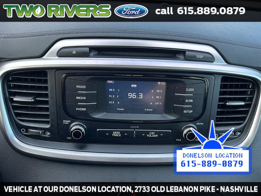 Used 2017 Kia Sorento AWD image 19